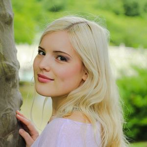 Meet your Posher, Jenn